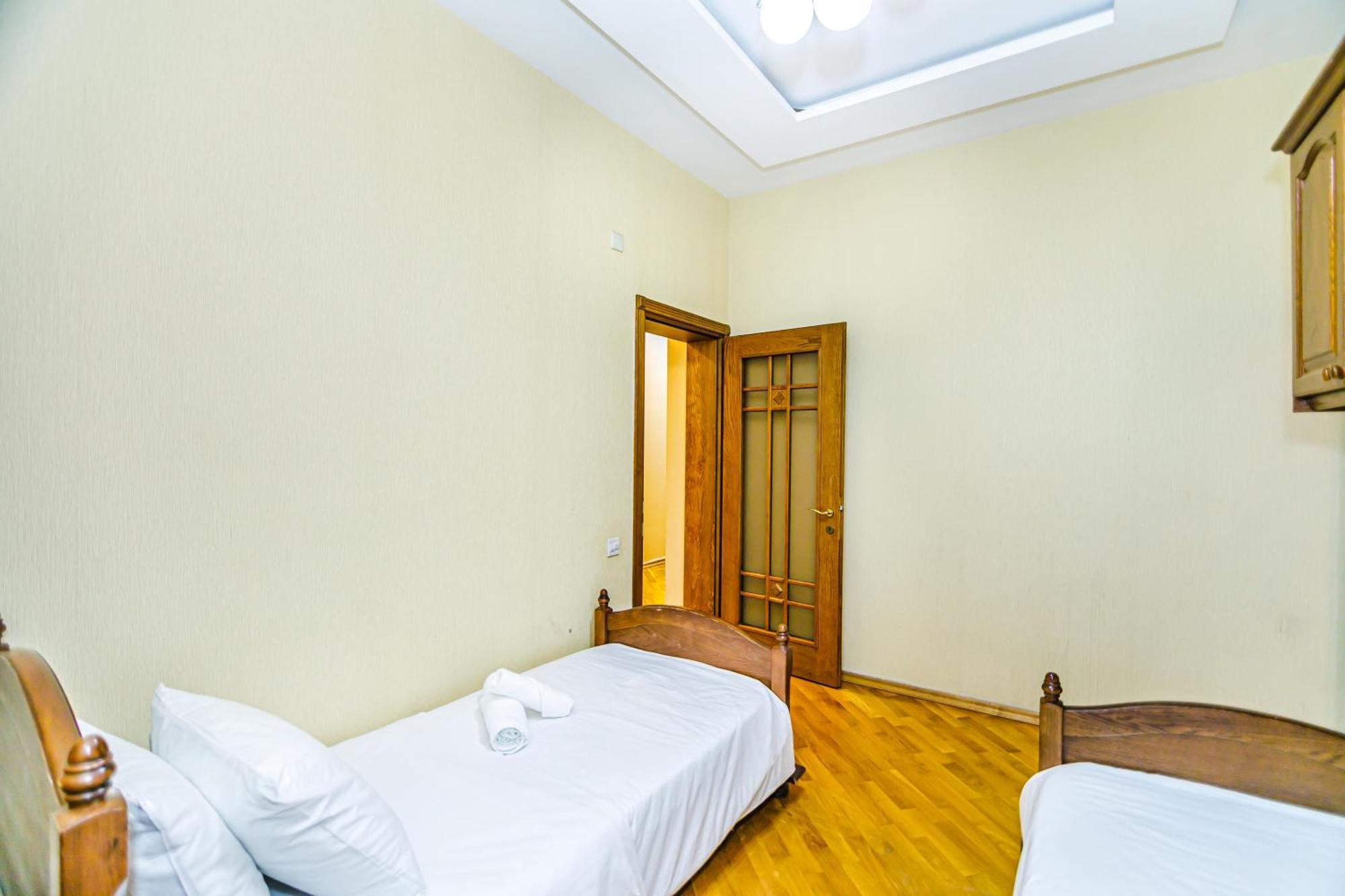 Nizami Apartment By Baku Housing Ngoại thất bức ảnh